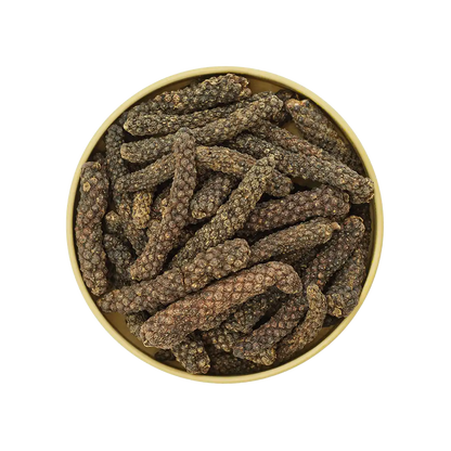 Langer Pfeffer – lange, dunkle Pfefferfrüchte mit intensiver Schärfe und feinem Aroma