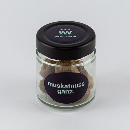 Muskatnuss ganz 50 g Glas – aromatische ganze Nüsse für Reiben in Suppen, Gemüse, Fleisch und Backwaren